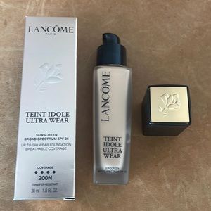 Lancôme ultra wear foundation. # 200 N. New